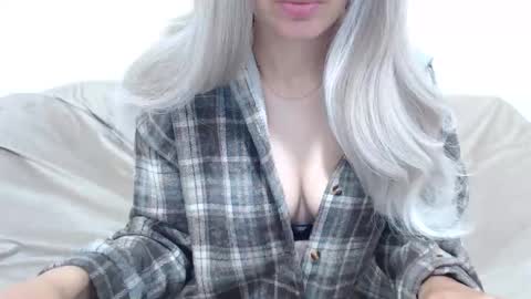 Snapshot of camillebunny chatting on 05/17/26, 03:15 CamilleBunny online show from 05/17/26, 03:15