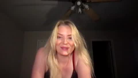 Snapshot of camilleclairexo chatting on 04/30/26, 05:36 camilleclairexo online show from 04/30/26, 05:36