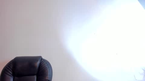 C A M I L L E N    Help me get to the top online show from 01/26/25, 10:35