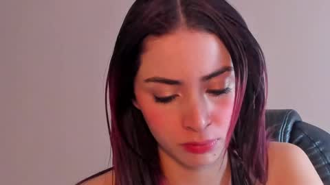 C A M I L L E N    Help me get to the top online show from 02/08/25, 07:27