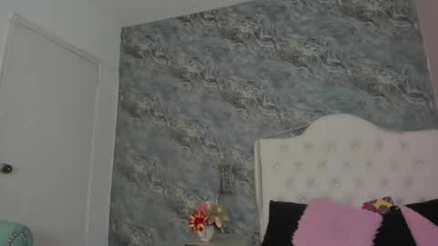 C A M I L L E N    Help me get to the top online show from 03/03/25, 03:30