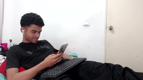 camillo_beischel_ online show from 01/16/26, 06:56