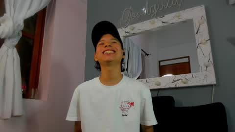 Snapshot of camillo_virgil chatting on 09/10/25, 10:59 Camillo Virgil online show from 09/10/25, 10:59