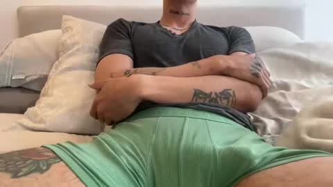 Snapshot of camilo__ chatting on 02/20/26, 10:10 camilo online show from 02/20/26, 10:10