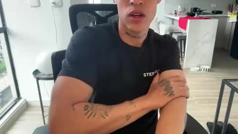 Snapshot of camilo__ chatting on 05/19/26, 03:07 camilo online show from 05/19/26, 03:07