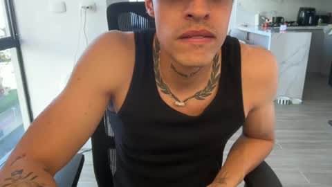 Snapshot of camilo__ chatting on 06/23/26, 08:18 camilo online show from 06/23/26, 08:18