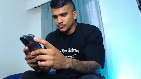 camilo_contre21 online show from 03/05/25, 09:26