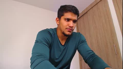 Snapshot of camilo_contre21 chatting on 12/02/25, 08:04 camilo_contre21 online show from 12/02/25, 08:04