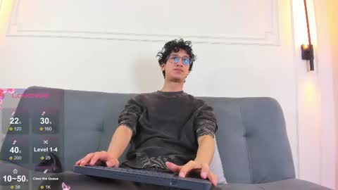 Snapshot of camilo_stark chatting on 06/18/26, 03:18 Camilo online show from 06/18/26, 03:18