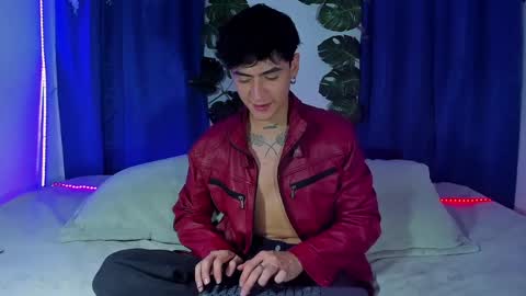 Snapshot of camilo_xcam chatting on 02/08/25, 07:27 CAMILO online show from 02/08/25, 07:27