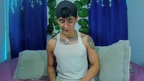 Snapshot of camilo_xcam chatting on 02/25/25, 09:46 CAMILO online show from 02/25/25, 09:46