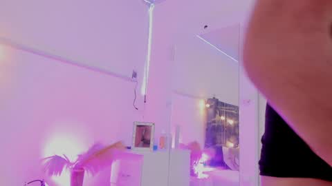 CamiloDoumit online show from 02/08/25, 07:37