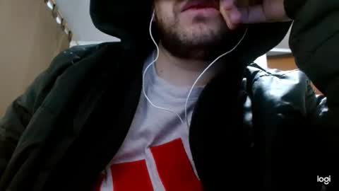 Snapshot of camiloking17 chatting on 10/25/25, 12:29 camilo online show from 10/25/25, 12:29