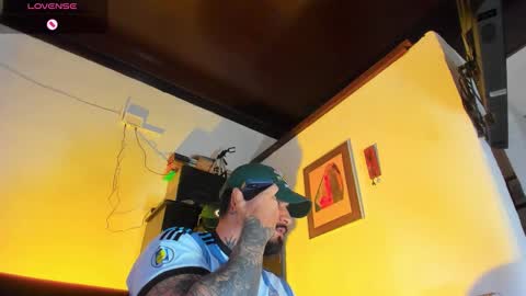 Snapshot of camilomayer chatting on 09/14/25, 02:38 Camilo online show from 09/14/25, 02:38