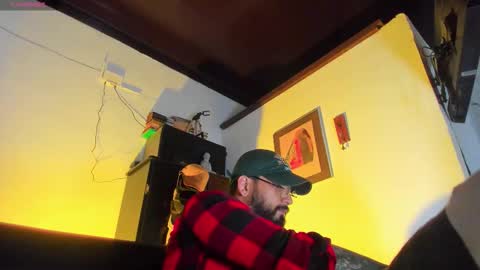 Snapshot of camilomayer chatting on 10/17/25, 03:36 Camilo online show from 10/17/25, 03:36