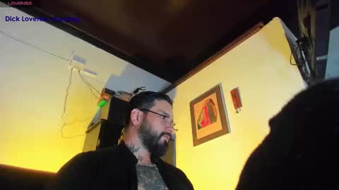 Snapshot of camilomayer chatting on 10/20/25, 03:01 Camilo online show from 10/20/25, 03:01