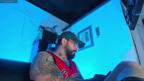 Snapshot of camilomayer chatting on 10/21/25, 04:51 Camilo online show from 10/21/25, 04:51