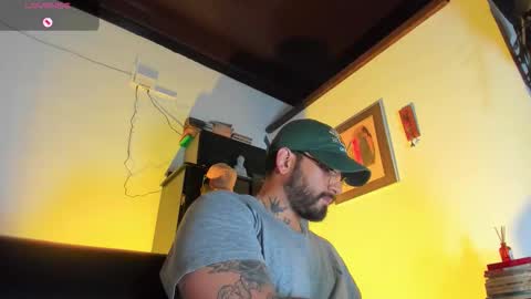 Snapshot of camilomayer chatting on 11/23/25, 01:00 Camilo online show from 11/23/25, 01:00