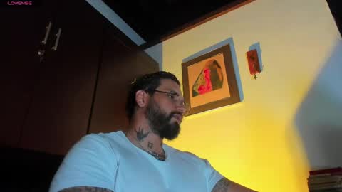 Snapshot of camilomayer chatting on 04/14/26, 03:51 Camilo online show from 04/14/26, 03:51