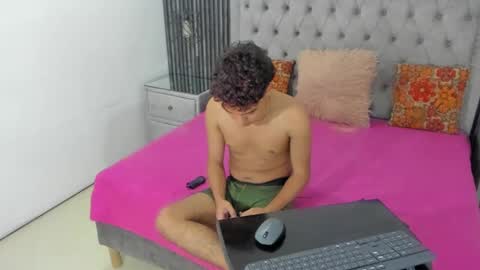 CamilowhiteS online show from 03/01/25, 12:28