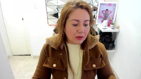 Snapshot of camixxx_m chatting on 07/03/26, 12:22 camixxx_m online show from 07/03/26, 12:22