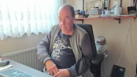 Snapshot of cammee chatting on 12/02/24, 09:56 Cammee online show from 12/02/24, 09:56