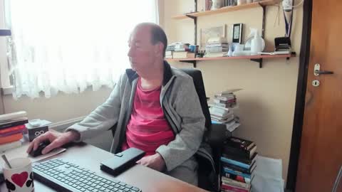 Snapshot of cammee chatting on 02/20/25, 09:33 Cammee online show from 02/20/25, 09:33