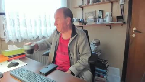 Snapshot of cammee chatting on 02/28/25, 08:20 Cammee online show from 02/28/25, 08:20