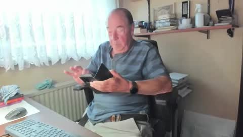 Snapshot of cammee chatting on 09/26/25, 06:17 Cammee online show from 09/26/25, 06:17