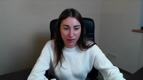 Snapshot of cammila_horn chatting on 11/29/25, 06:22 cammila horn online show from 11/29/25, 06:22