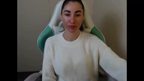 Snapshot of cammila_horn chatting on 03/04/26, 06:30 cammila horn online show from 03/04/26, 06:30