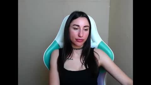 Snapshot of cammila_horn chatting on 03/13/26, 12:01 cammila horn online show from 03/13/26, 12:01