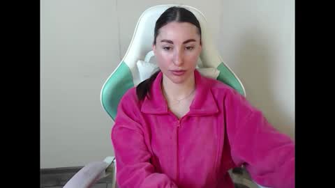 Snapshot of cammila_horn chatting on 04/22/26, 05:32 cammila horn online show from 04/22/26, 05:32