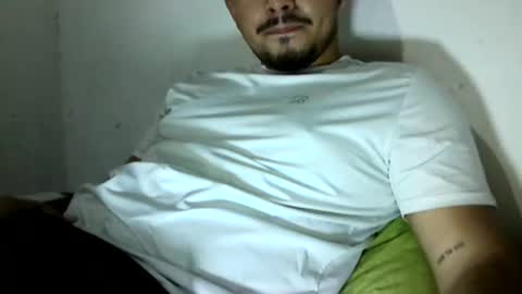 Snapshot of camrichard chatting on 05/27/26, 04:53 Richard online show from 05/27/26, 04:53