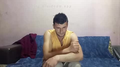 Snapshot of camshow22cm chatting on 10/18/25, 08:37 FREMAN online show from 10/18/25, 08:37