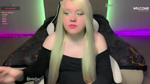 Snapshot of camsmiley chatting on 01/18/26, 06:34 Miley online show from 01/18/26, 06:34