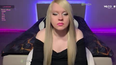 Snapshot of camsmiley chatting on 02/18/26, 12:06 Miley online show from 02/18/26, 12:06