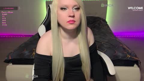 Snapshot of camsmiley chatting on 02/20/26, 06:26 Miley online show from 02/20/26, 06:26