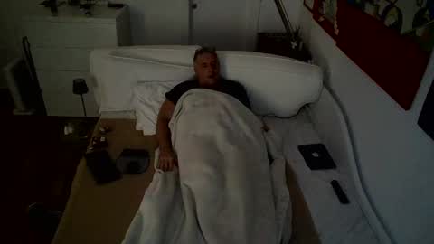 Snapshot of camunication chatting on 02/18/25, 04:16 camunication online show from 02/18/25, 04:16