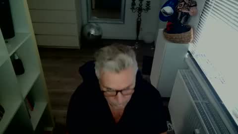 Snapshot of camunication chatting on 10/01/25, 08:09 camunication online show from 10/01/25, 08:09