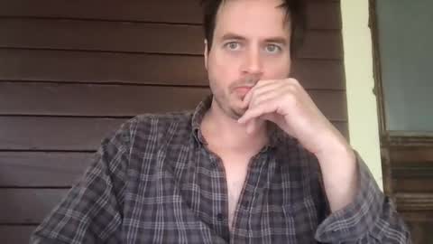 Snapshot of camunity chatting on 10/17/25, 10:01 camunity online show from 10/17/25, 10:01