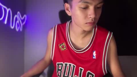 Ethan online show from 10/24/25, 04:58