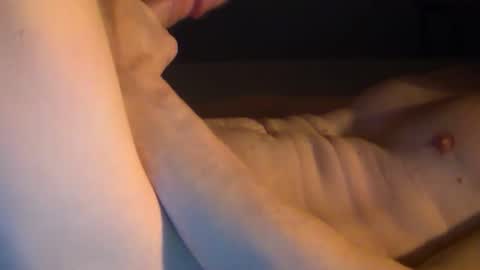 Snapshot of canadian139992 chatting on 11/26/25, 08:54 canadian139992 online show from 11/26/25, 08:54