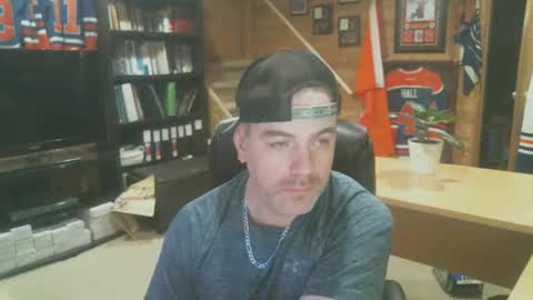 Snapshot of canadianboi6969 chatting on 01/01/25, 10:00 CanadianBacon6969 online show from 01/01/25, 10:00