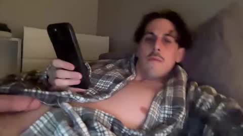 Snapshot of canadianboy204 chatting on 01/06/26, 02:37 canadianboy204 online show from 01/06/26, 02:37