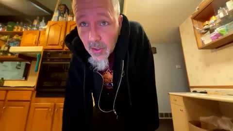 Chris online show from 03/10/25, 12:26