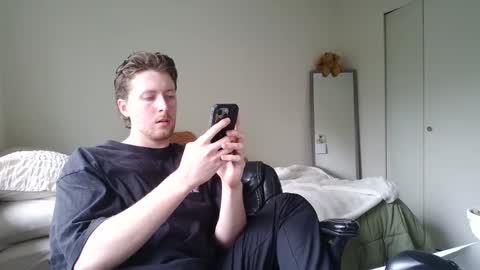 Snapshot of canadianstud18 chatting on 01/29/25, 05:56 Devon online show from 01/29/25, 05:56