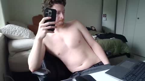 Snapshot of canadianstud18 chatting on 02/03/25, 07:00 Devon online show from 02/03/25, 07:00