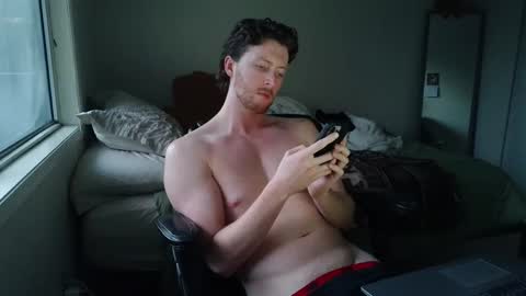 Snapshot of canadianstud18 chatting on 02/05/25, 01:15 Devon online show from 02/05/25, 01:15