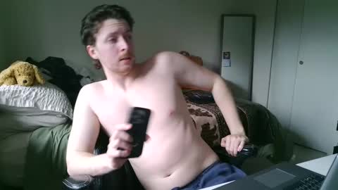 Snapshot of canadianstud18 chatting on 02/19/25, 06:00 Devon online show from 02/19/25, 06:00